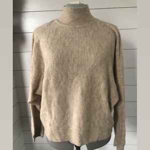 H&M Beige Turtleneck Sweater size S